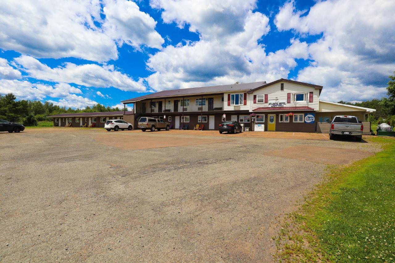 Atlantic Motel Berrys Mills Екстер'єр фото