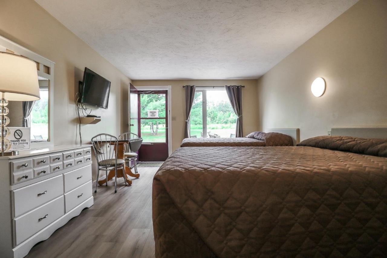 Atlantic Motel Berrys Mills Екстер'єр фото
