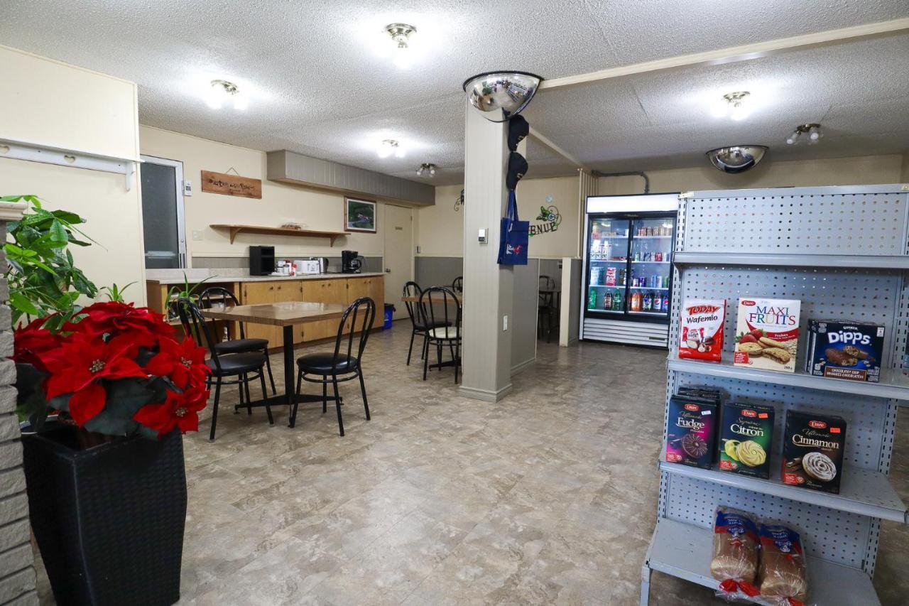 Atlantic Motel Berrys Mills Екстер'єр фото